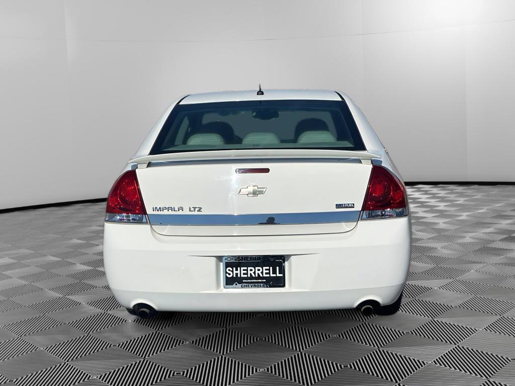 Used 2009 Chevrolet Impala LTZ FWD image 4