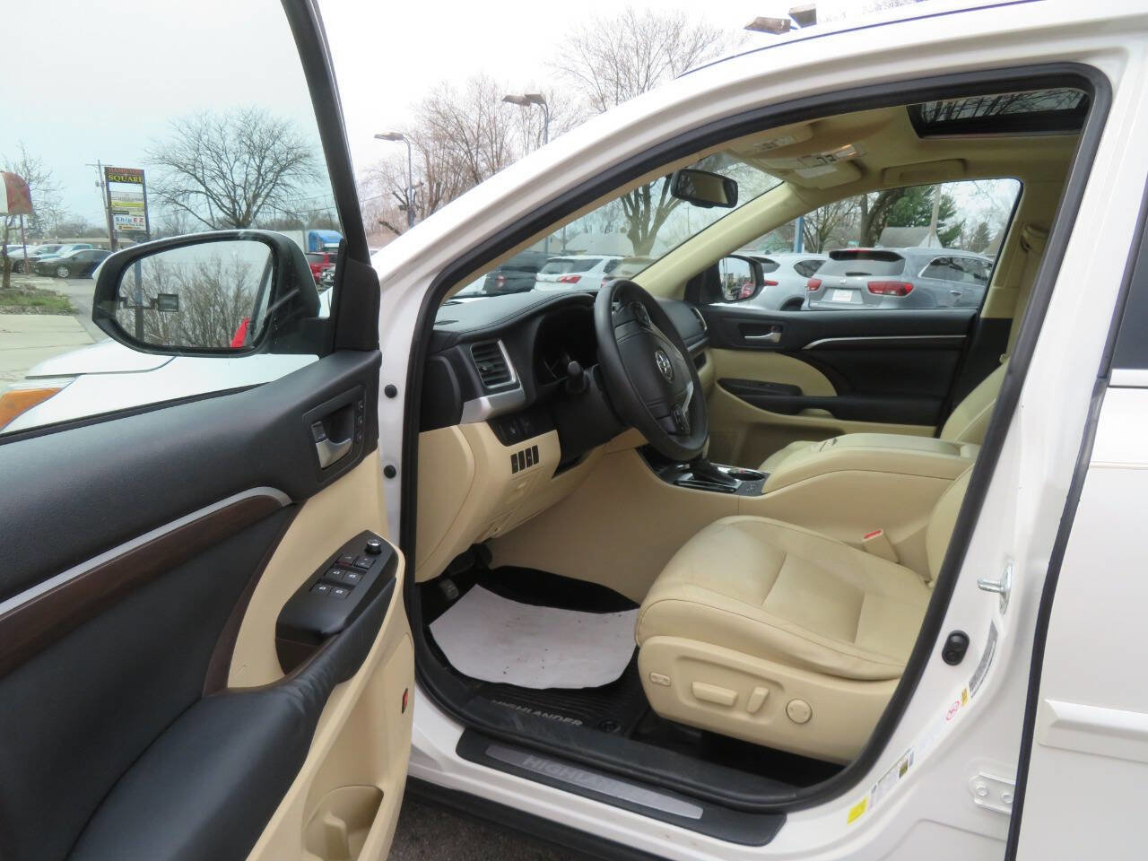 Used 2015 Toyota Highlander Limited image 5