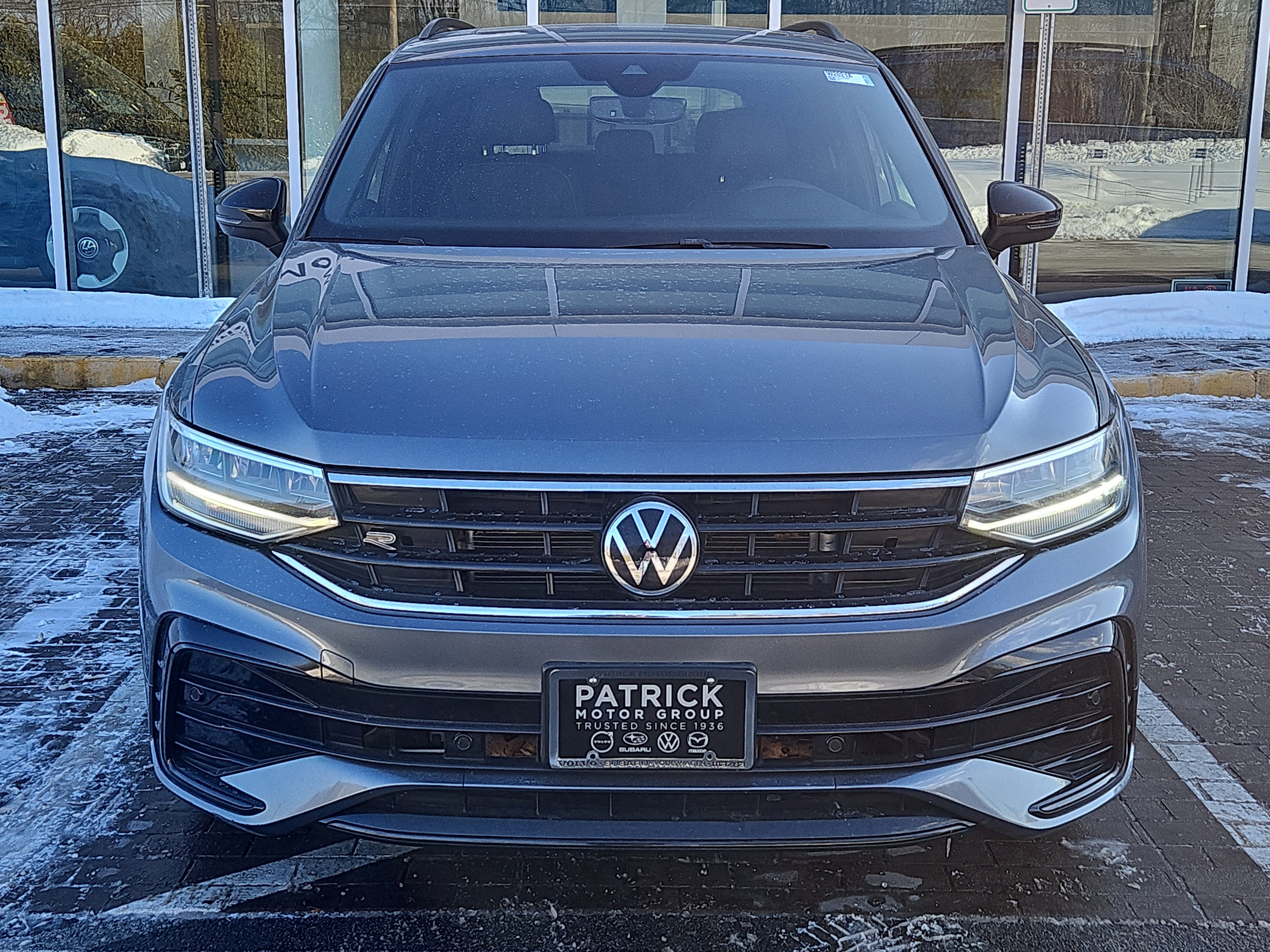 Certified 2023 Volkswagen Tiguan SE R-Line image 25
