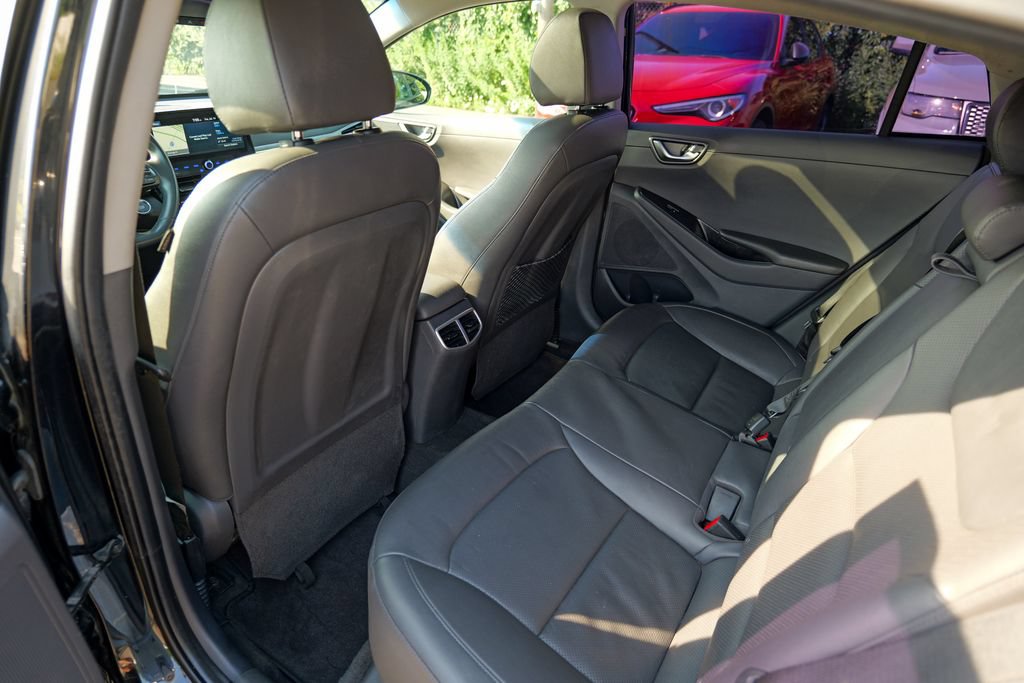 Used 2020 Hyundai Ioniq Limited FWD image 27