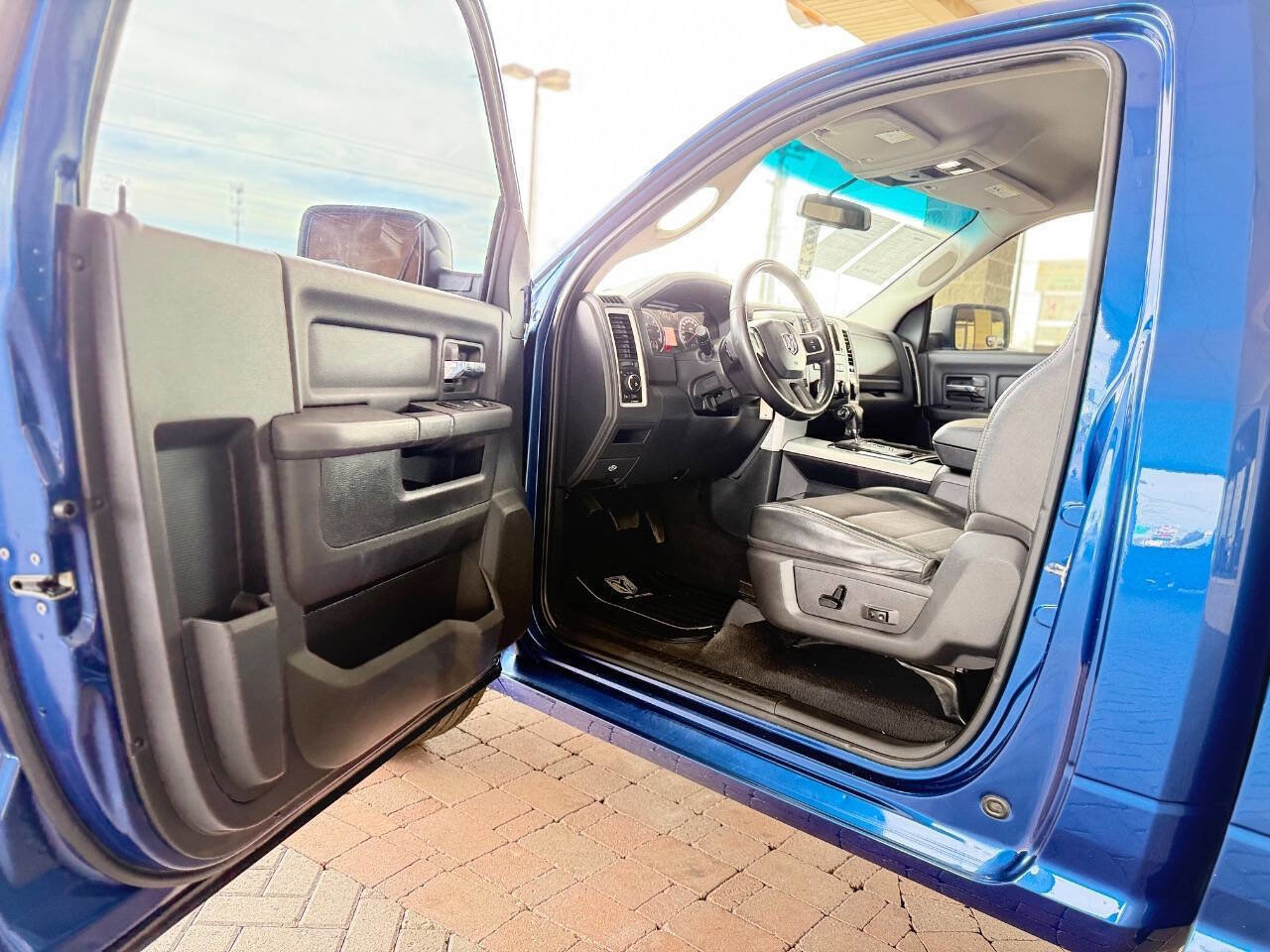 Used 2011 RAM 1500 R/T image 23