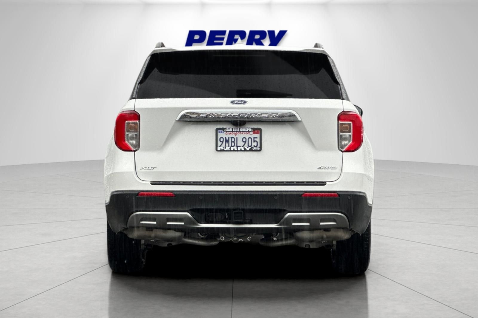 Used 2023 Ford Explorer XLT w/ Equipment Group 202A image 4