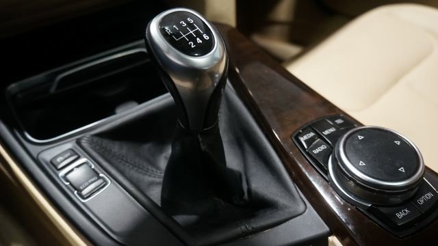 Used 2016 BMW 340i xDrive Sedan image 18