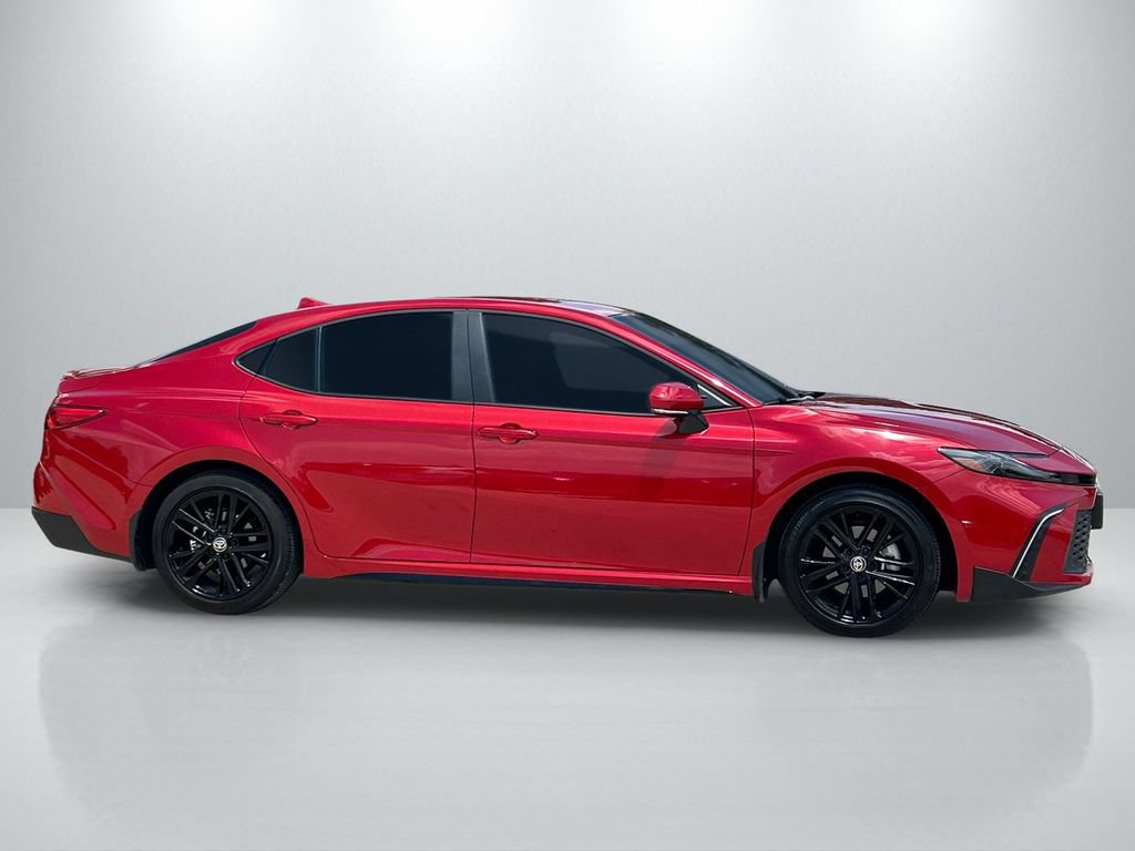 Used 2026 Toyota Camry SE w/ Convenience Package FWD image 4