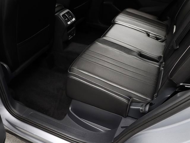 Used 2024 Volkswagen Tiguan SE image 26