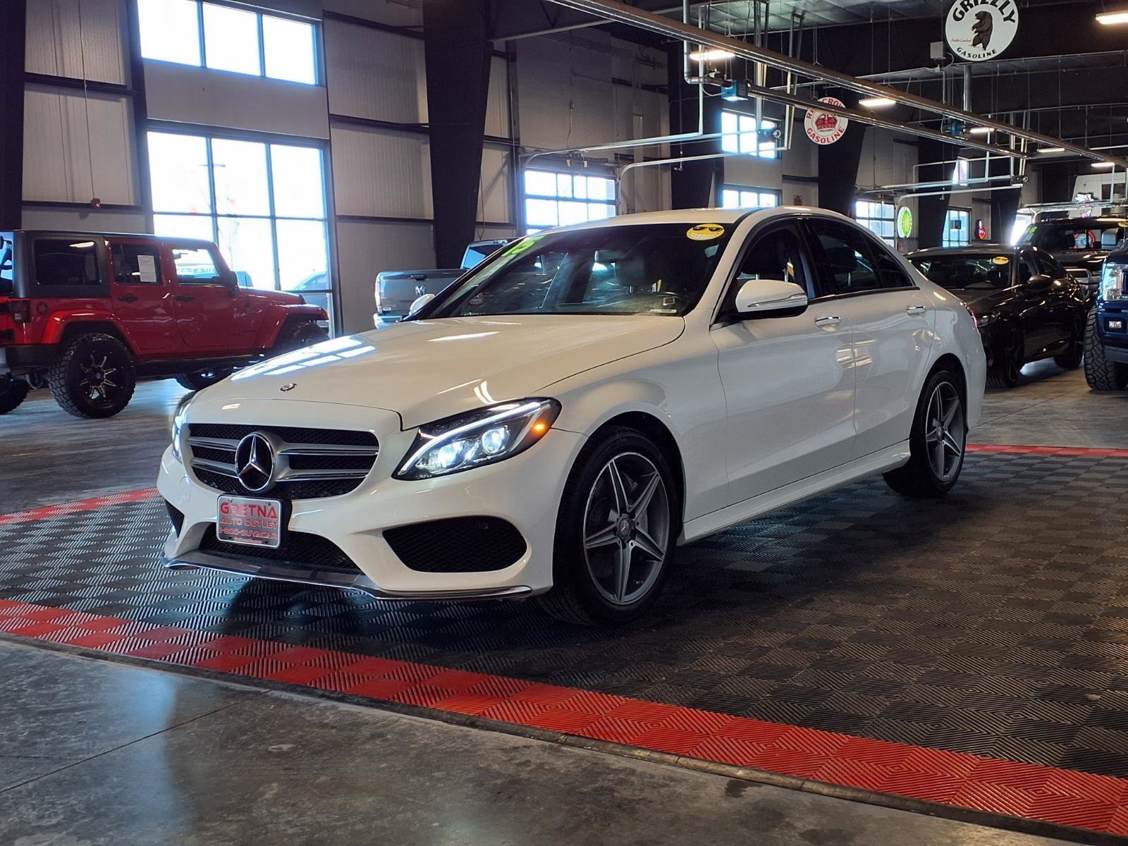 Used 2015 Mercedes-Benz C 300 4MATIC Sedan image 3