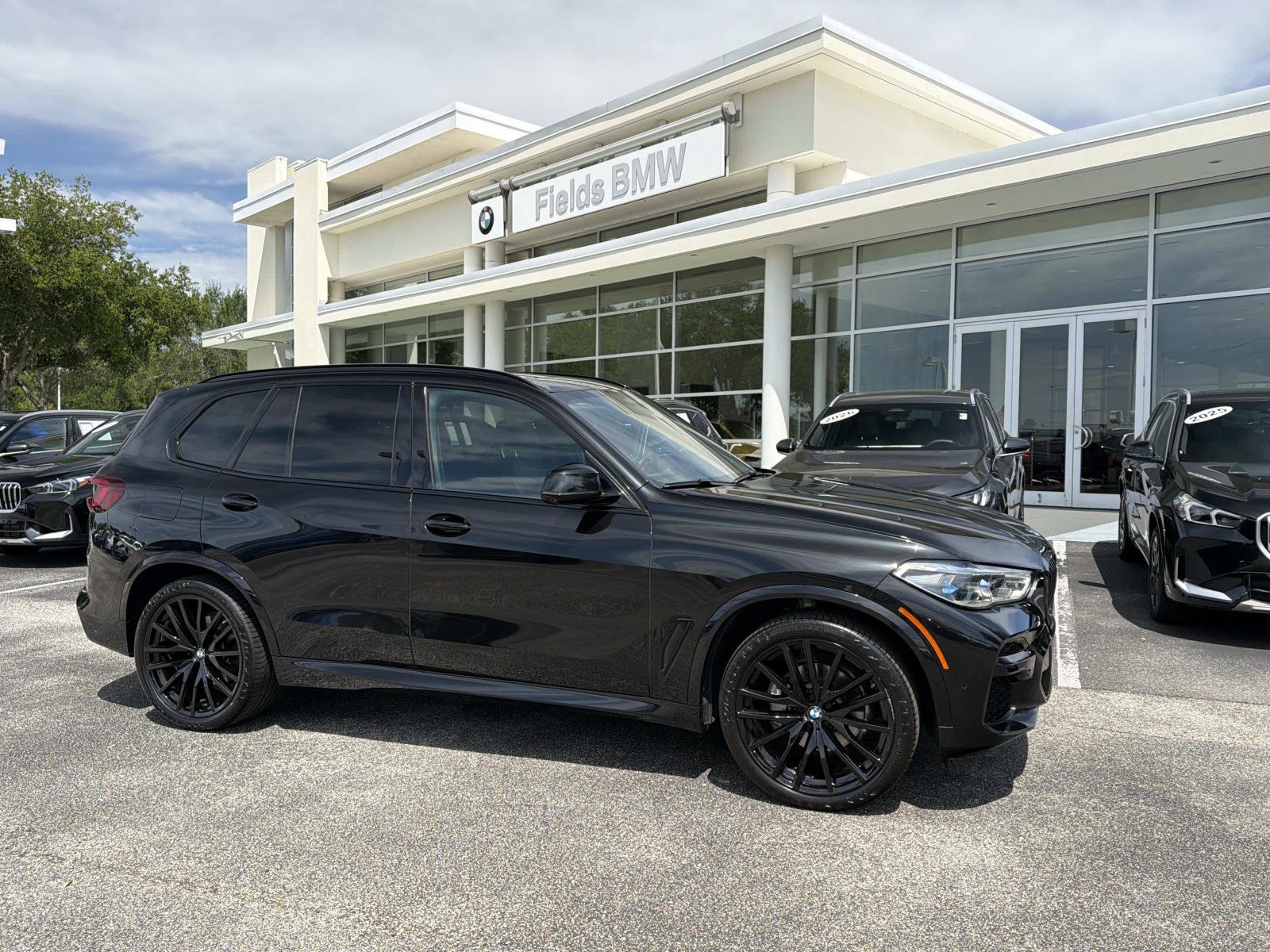 Used 2023 BMW X5 sDrive40i w/ Executive Package RWD image 1