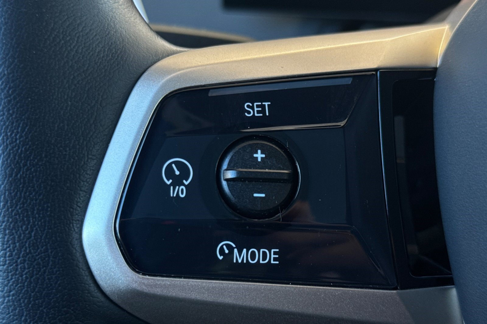 Used 2024 BMW iX xDrive50 AWD/4WD image 31