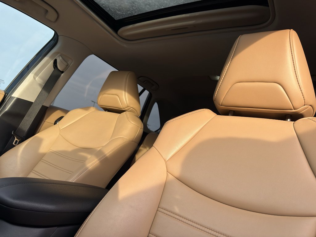 Used 2021 Toyota RAV4 XLE Premium image 27