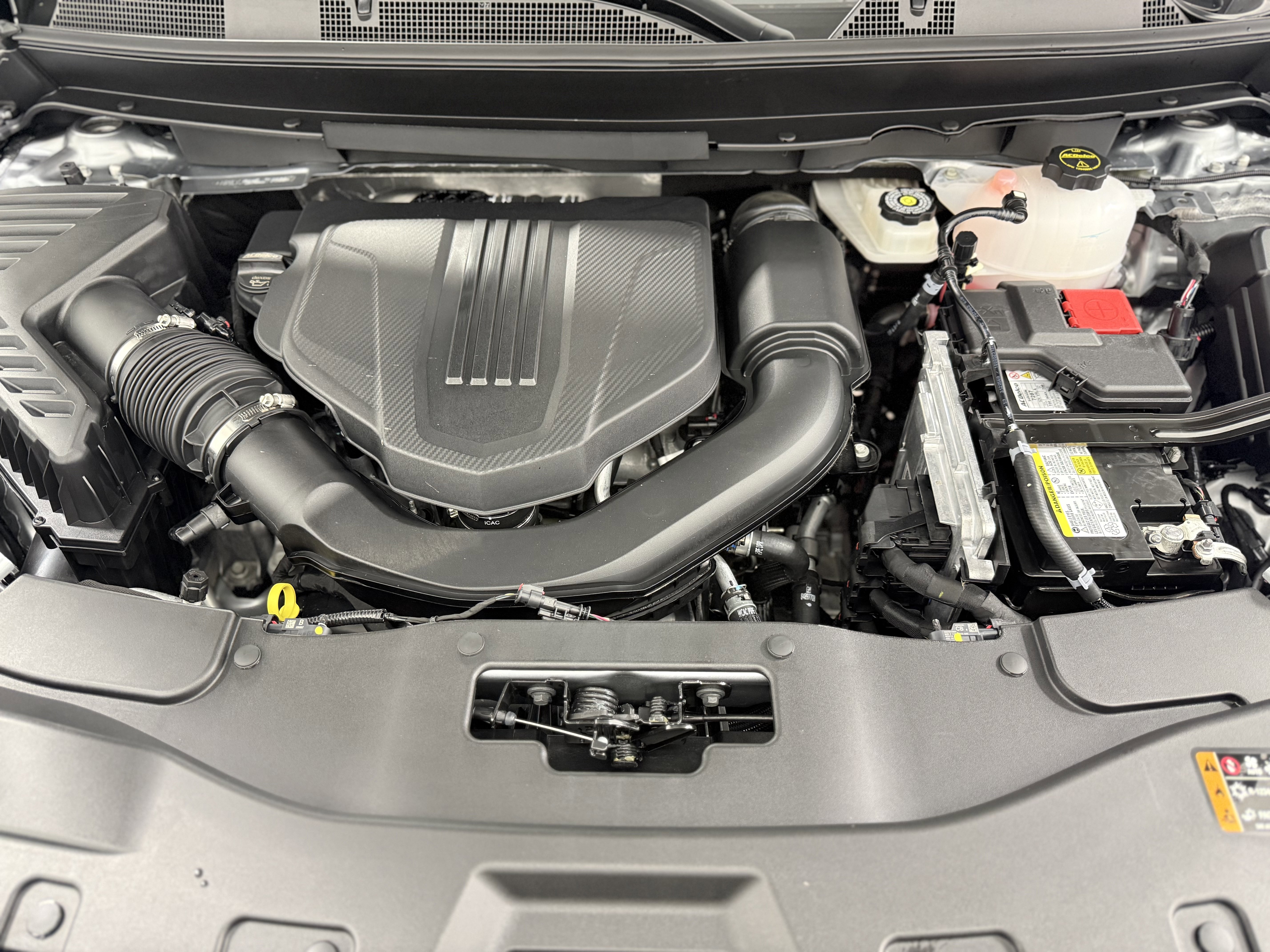 Used 2025 Chevrolet Traverse Z71 w/ Driver Confidence Package image 33