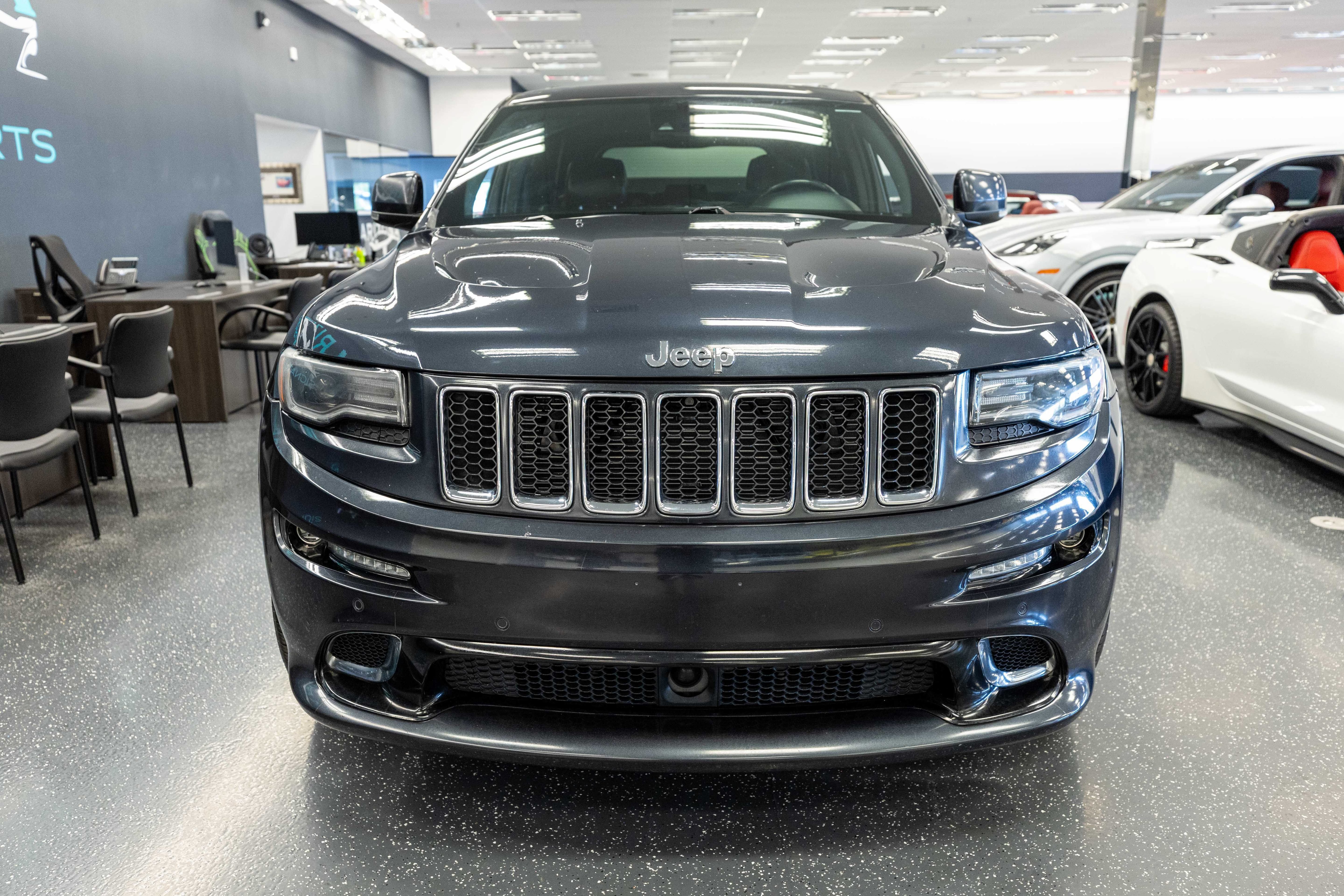 Used 2015 Jeep Grand Cherokee SRT w/ Trailer Tow Group IV AWD/4WD image 2