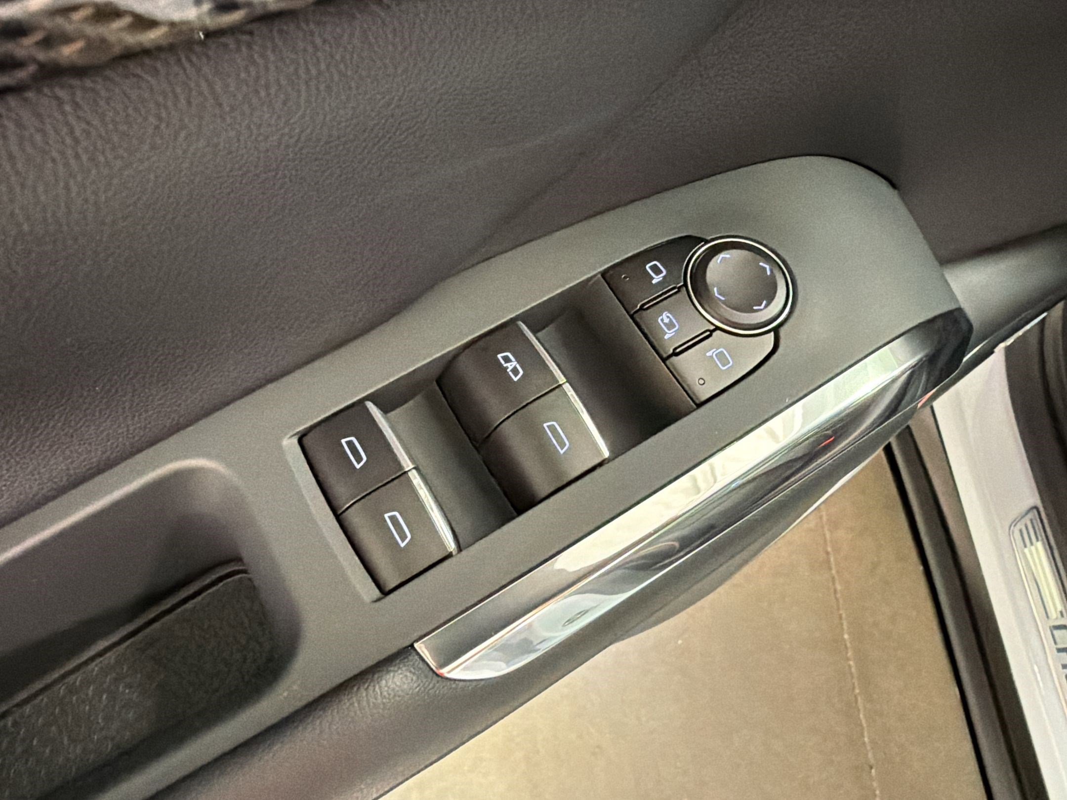 New 2026 Chevrolet Traverse High Country w/ LPO, Floor Liner Package image 12