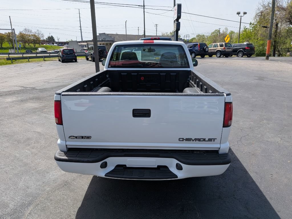 Used 1999 Chevrolet S10 Pickup LS w/ Preferred Equipment Group RWD image 4