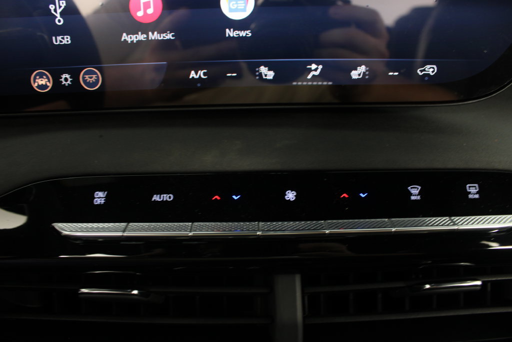 New 2027 Buick Enclave Sport Touring FWD image 7