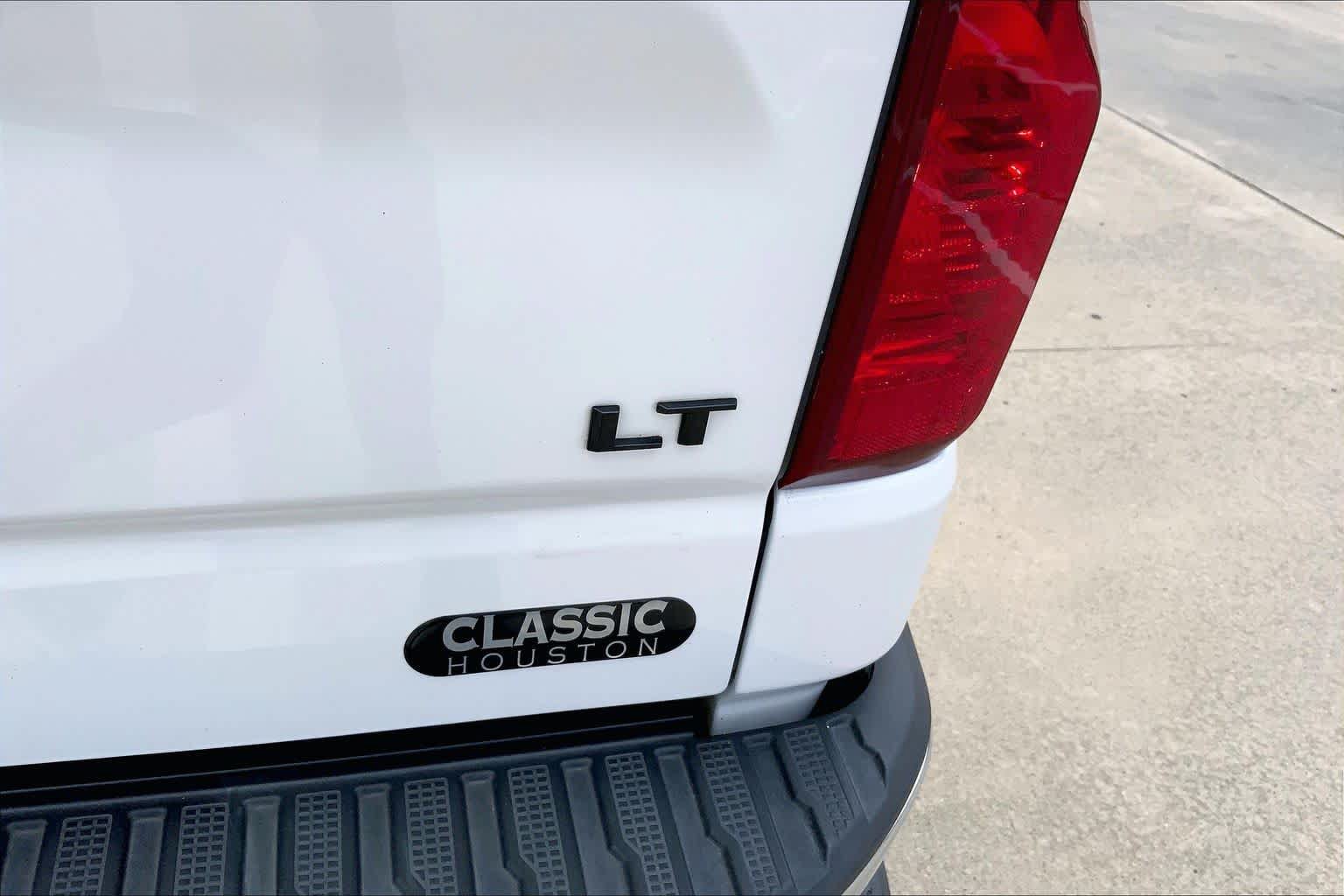 Used 2020 Chevrolet Silverado 1500 LT w/ Texas Edition RWD image 10