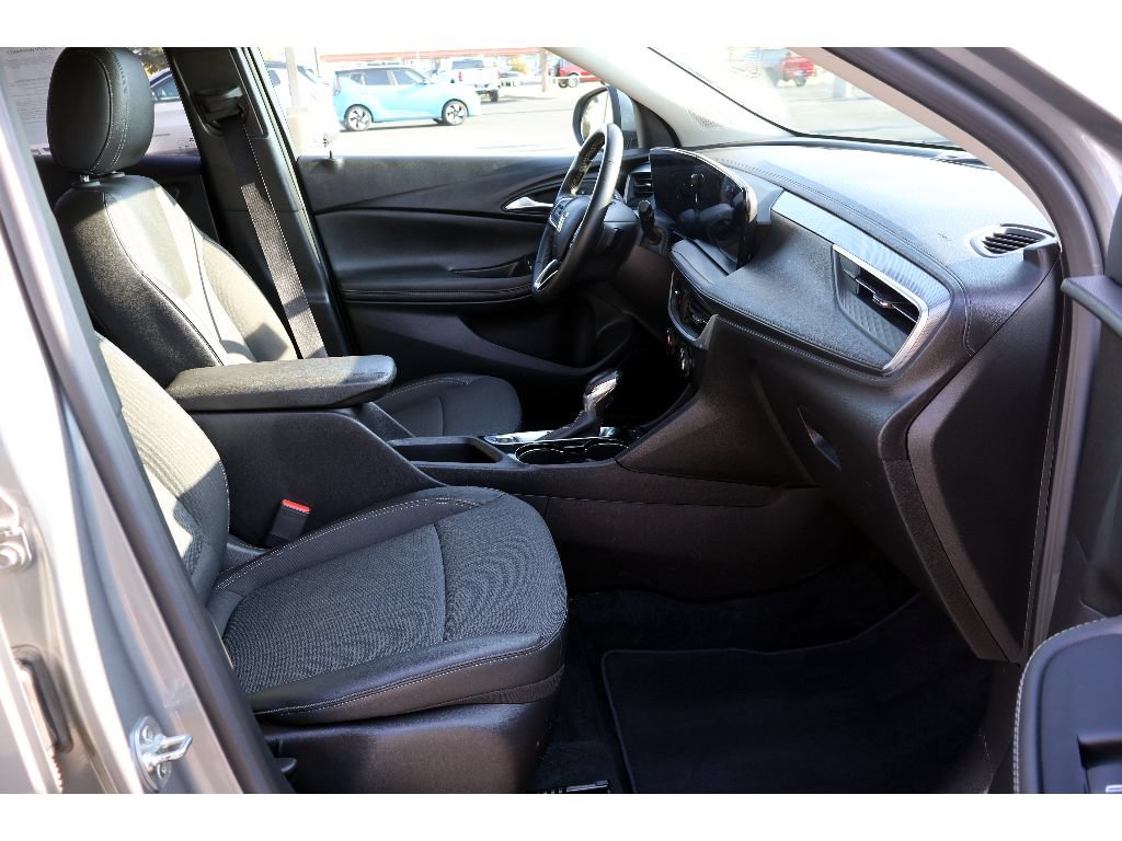 Used 2024 Buick Encore GX Preferred FWD image 14