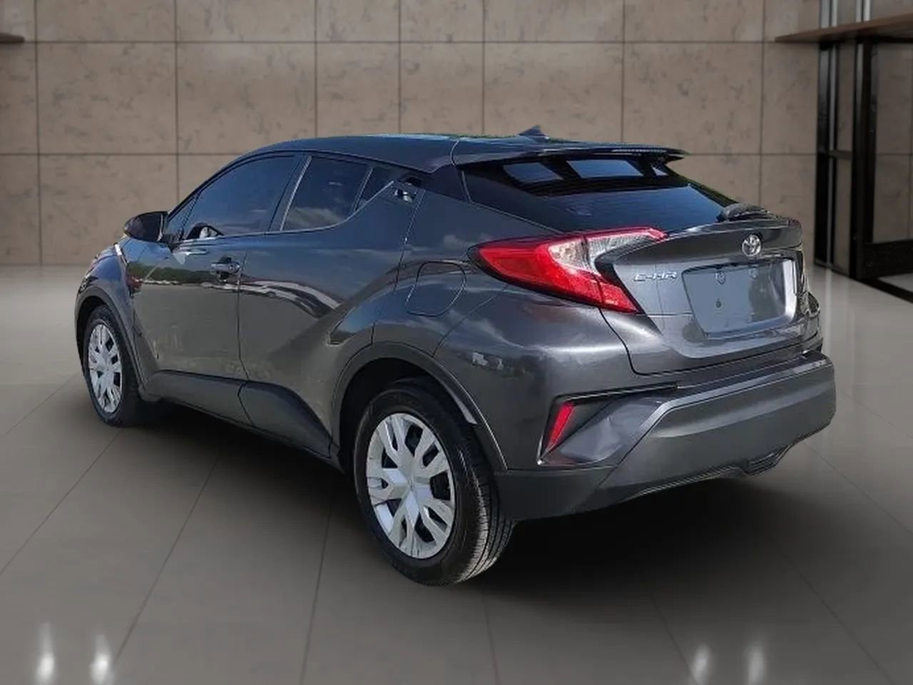 Used 2020 Toyota C-HR LE FWD image 6