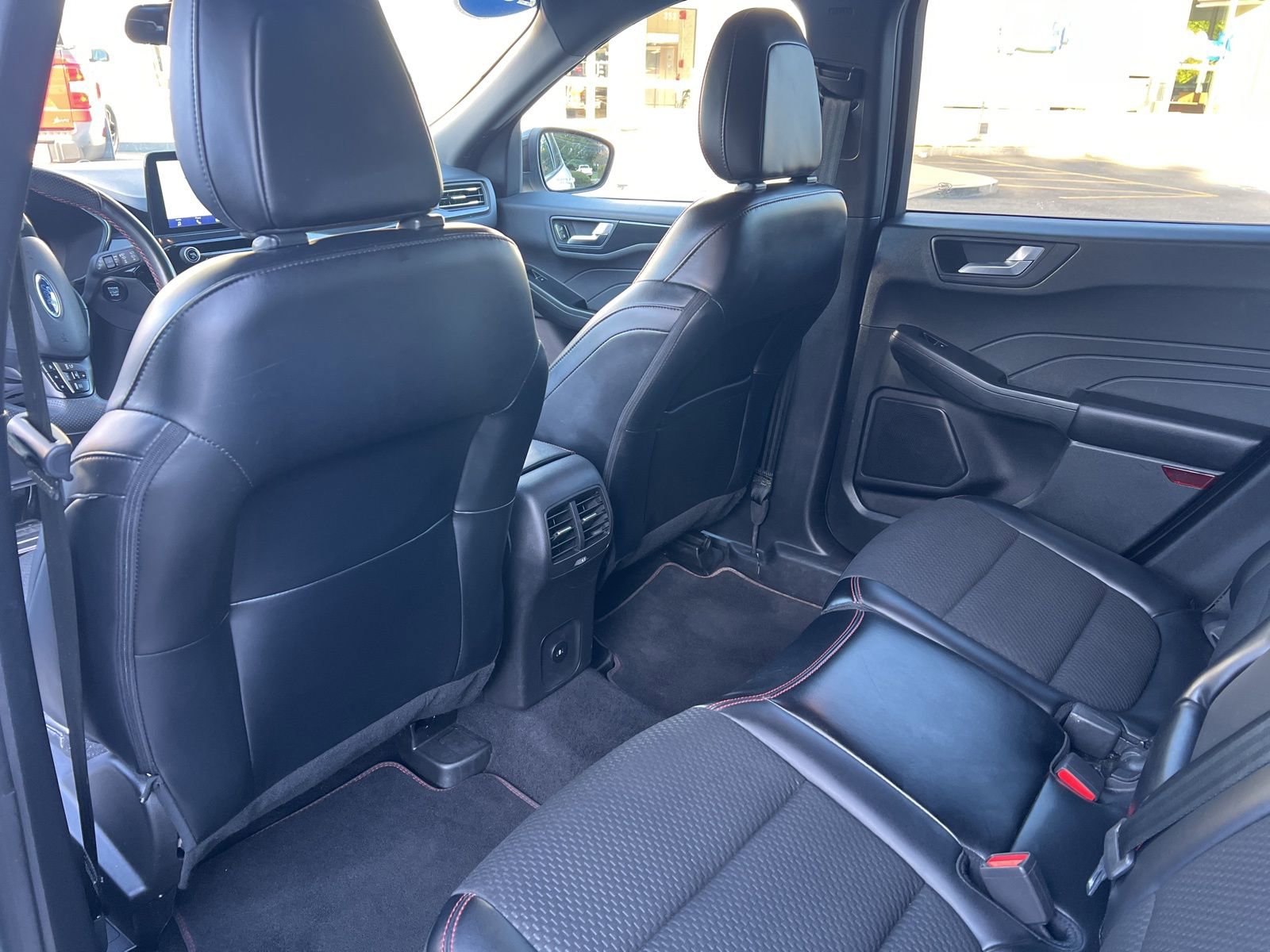 Used 2023 Ford Escape ST-Line Select image 15