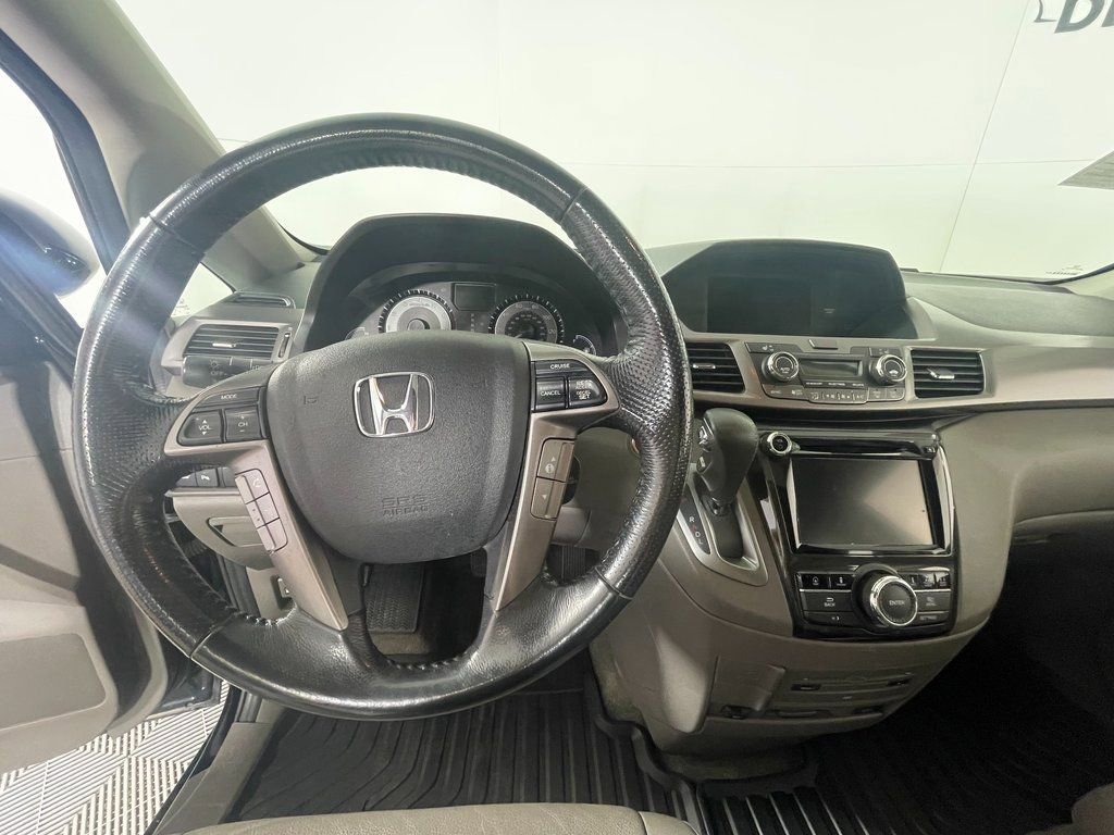 Used 2016 Honda Odyssey Touring Elite image 15