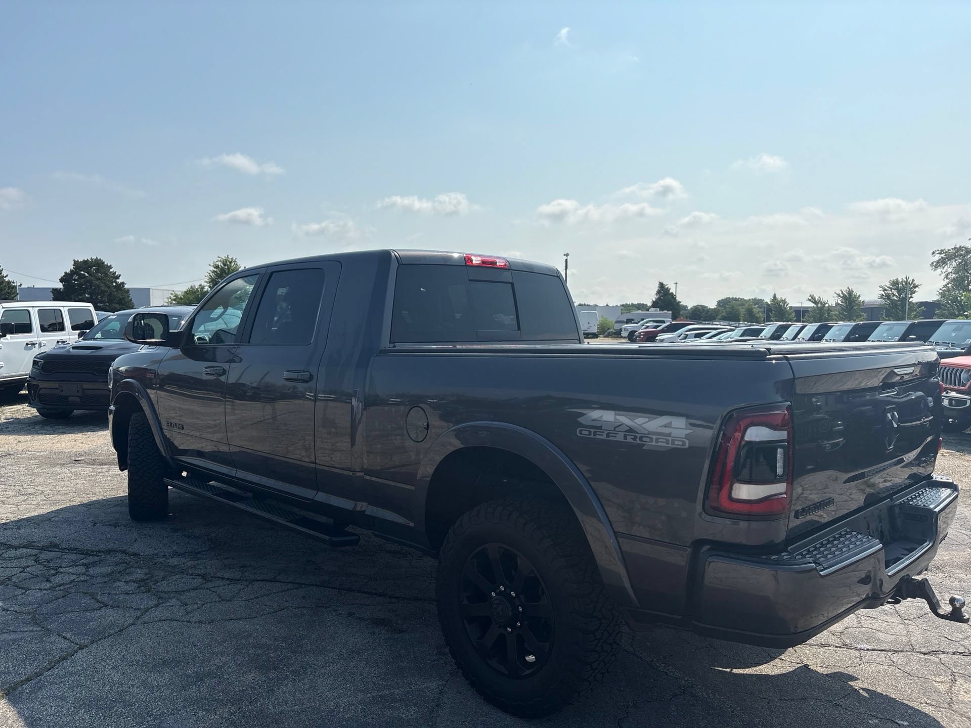 Used 2020 RAM 2500 Laramie w/ Night Edition AWD/4WD image 8
