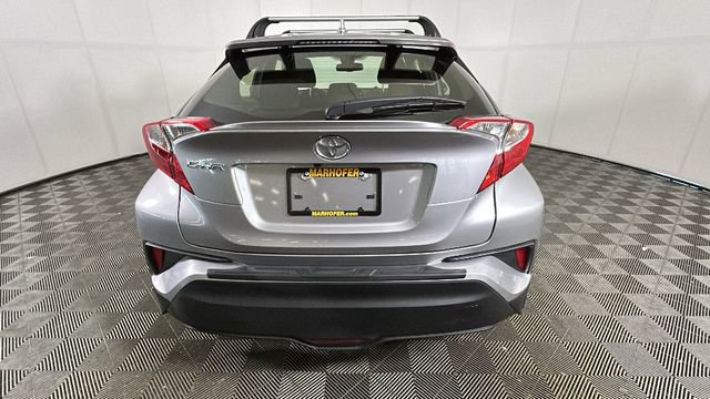 Used 2018 Toyota C-HR XLE FWD video 3