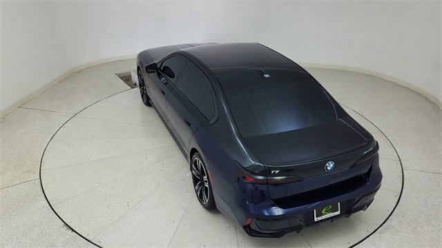 Used 2023 BMW i7 xDrive60 image 82