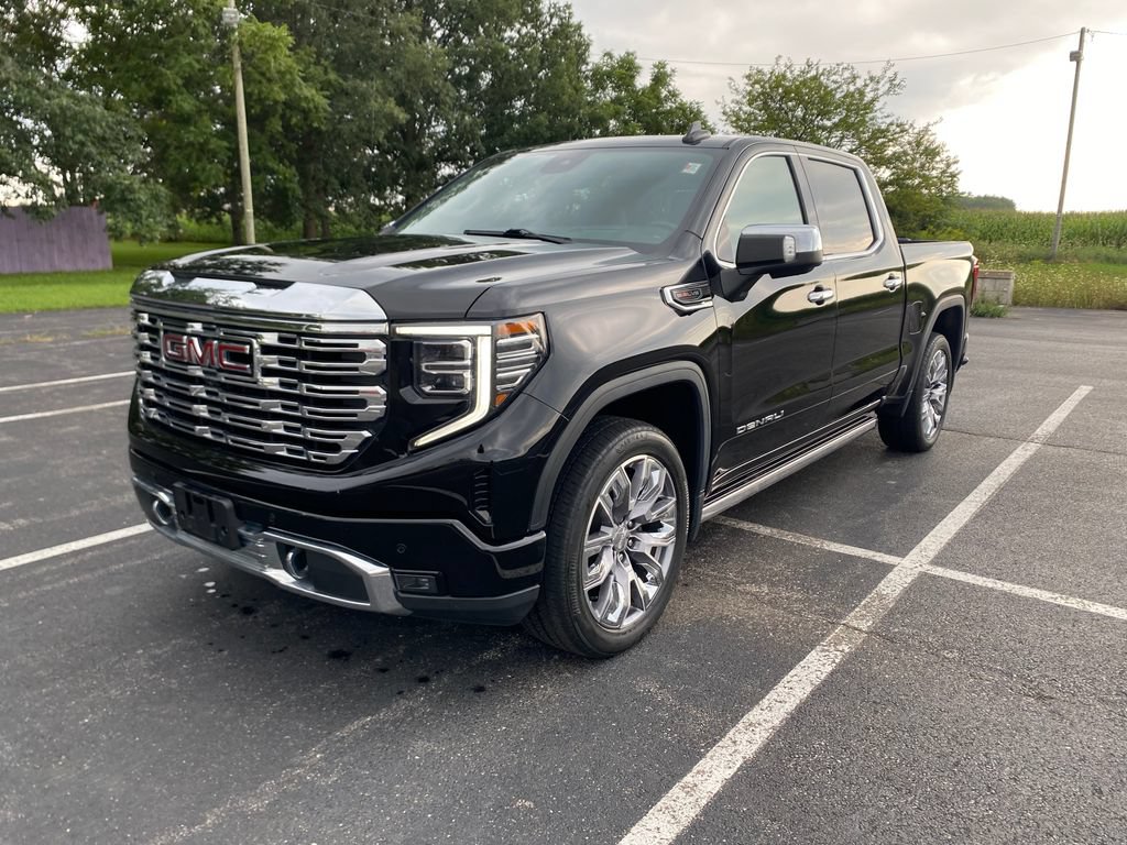Used 2023 GMC Sierra 1500 Denali AWD/4WD image 3