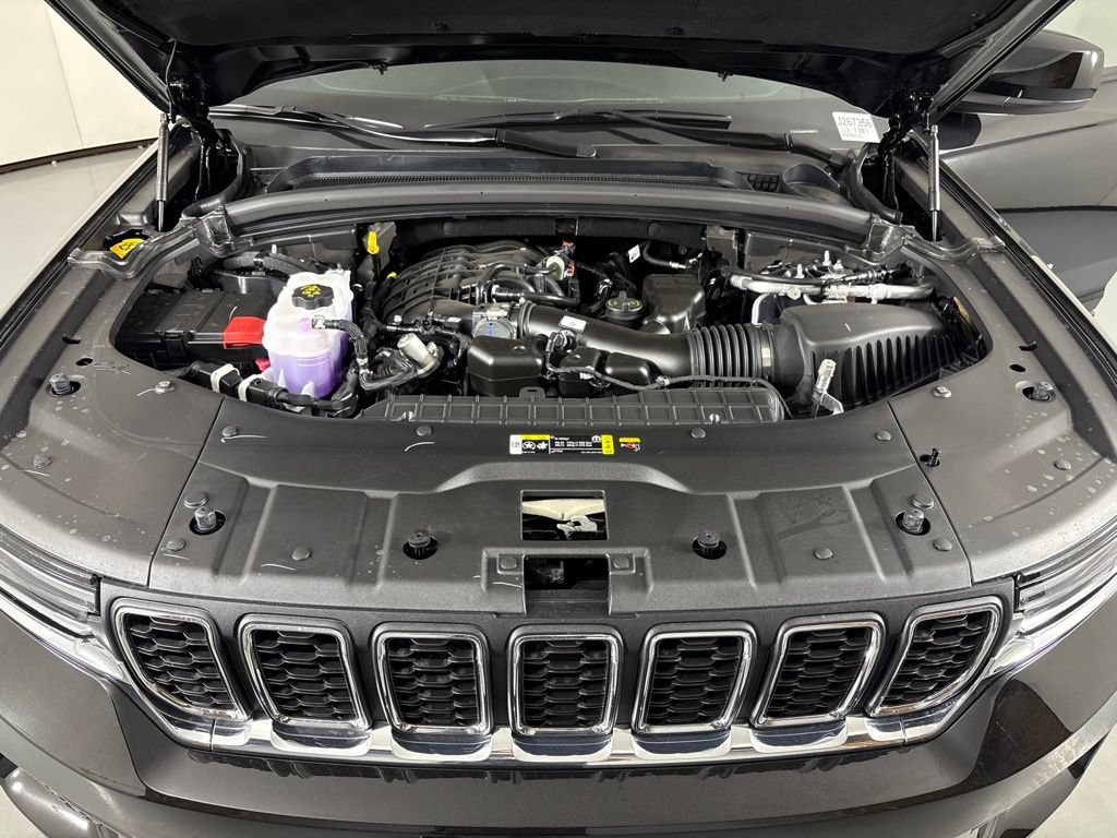 New 2026 Jeep Grand Cherokee Laredo RWD image 40