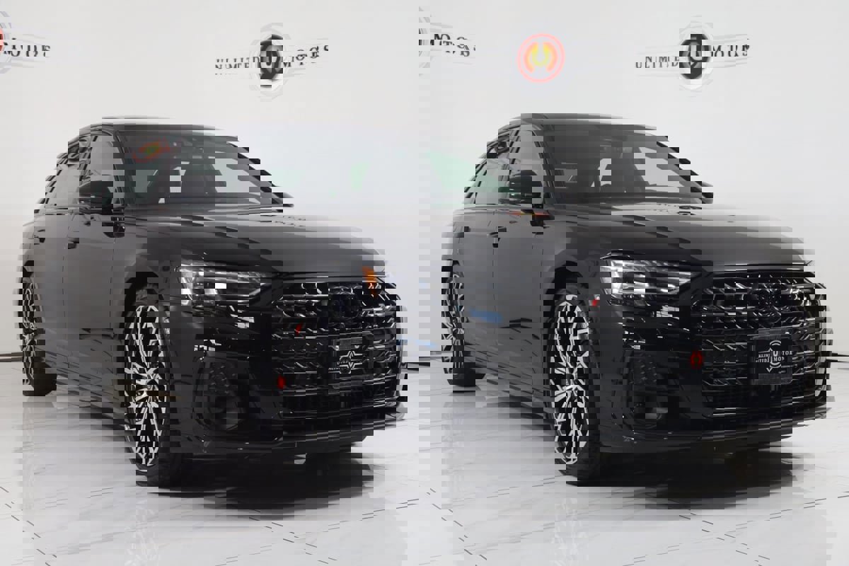 Used 2025 Audi S8 image 35