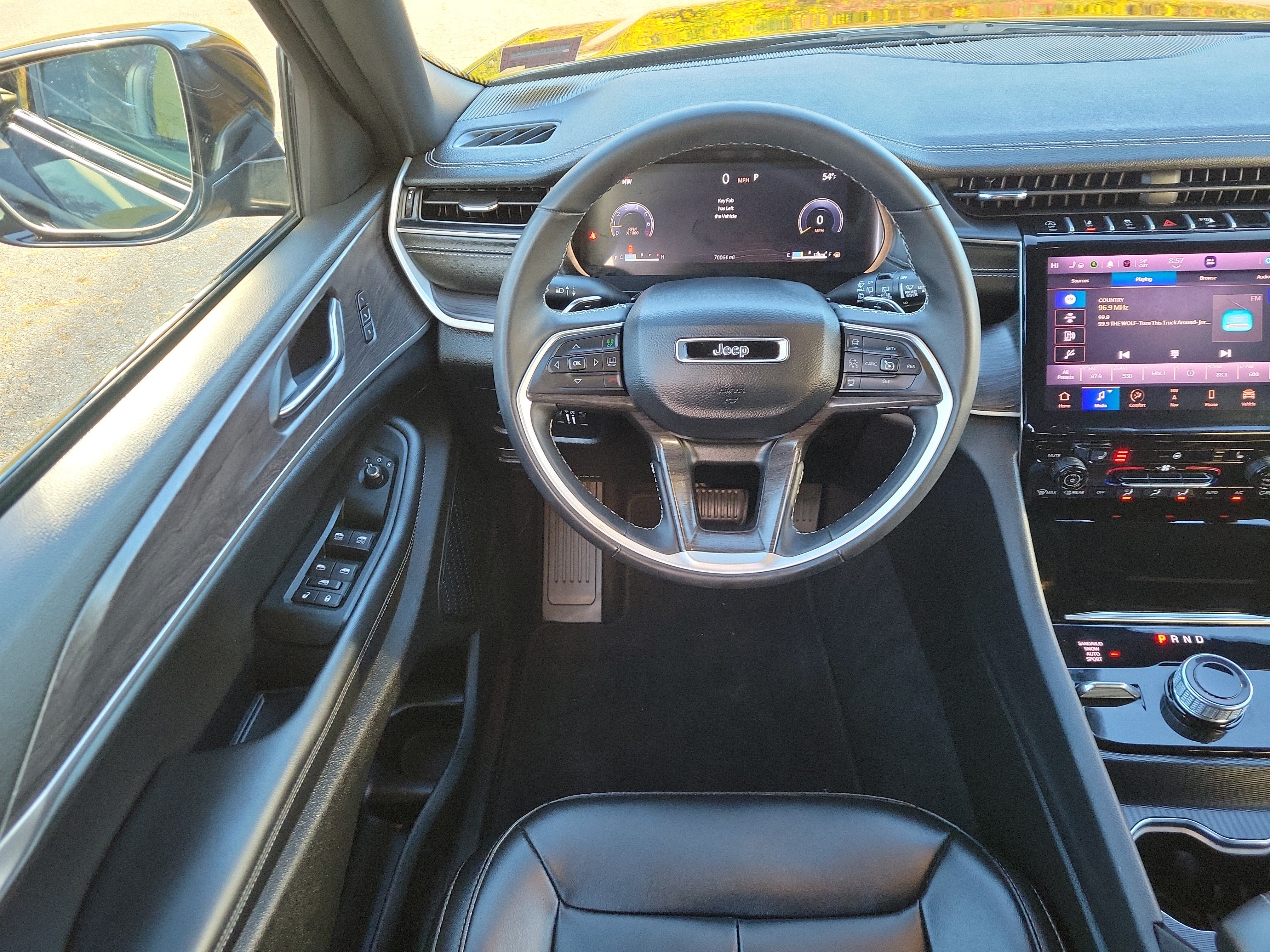 Used 2024 Jeep Grand Cherokee L Limited w/ Black Appearance Package AWD/4WD image 20