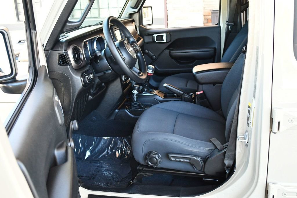 Used 2020 Jeep Gladiator Sport w/ Trailer Tow Package image 45