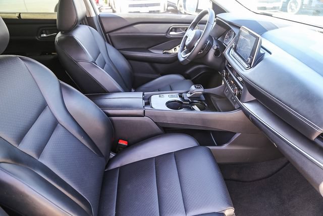 Used 2024 Nissan Rogue SV w/ SV Premium Package FWD image 19