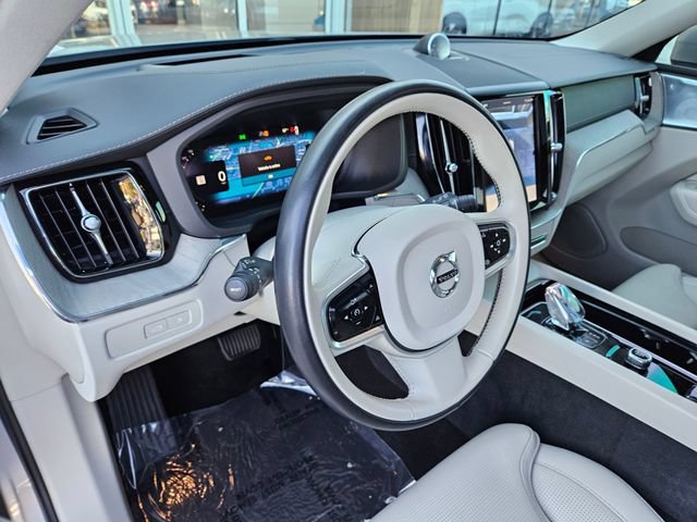 Used 2023 Volvo XC60 T8 Ultimate AWD/4WD image 15