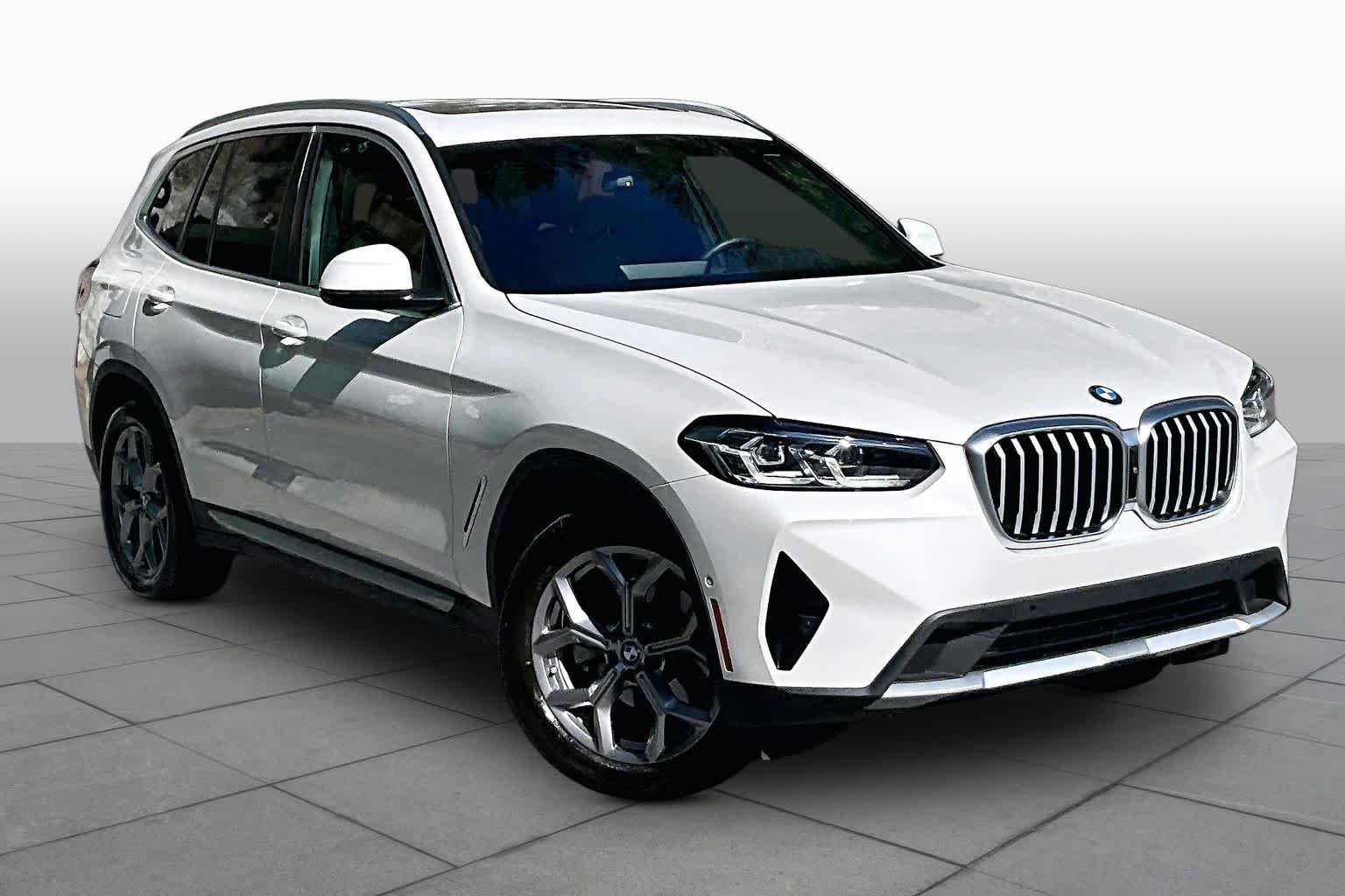 Used 2024 BMW X3 sDrive30i w/ Convenience Package RWD image 3