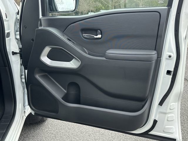 Certified 2024 Nissan Frontier SV w/ SV Convenience Package image 15