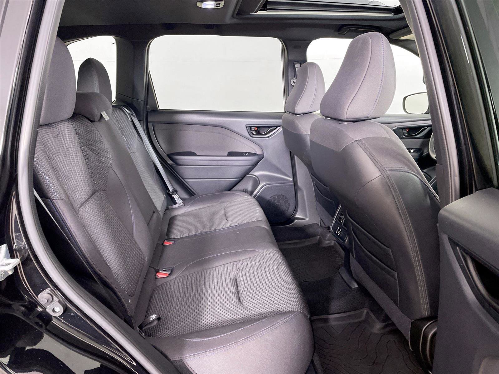 Used 2025 Subaru Forester Premium image 26