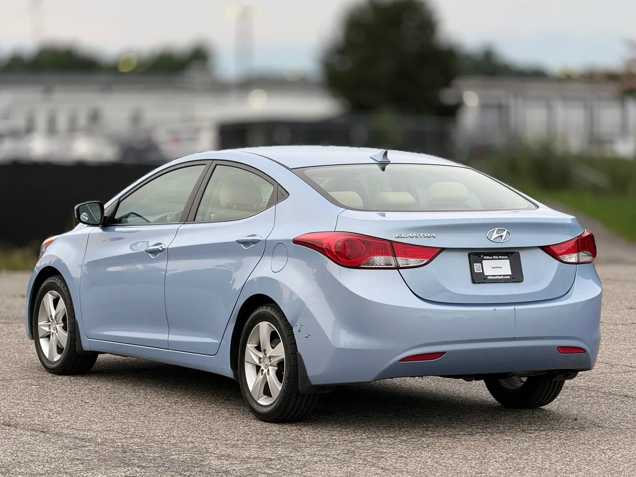 Used 2013 Hyundai Elantra GLS w/ Preferred Pkg FWD image 10