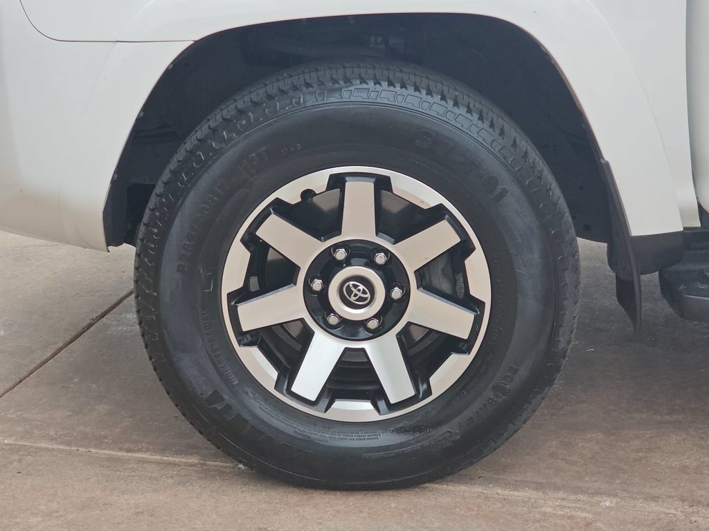 Used 2023 Toyota 4Runner TRD Off-Road AWD/4WD image 34