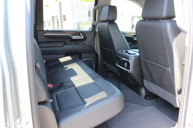 Used 2025 GMC Sierra 3500 SLT w/ SLT Convenience Package image 18