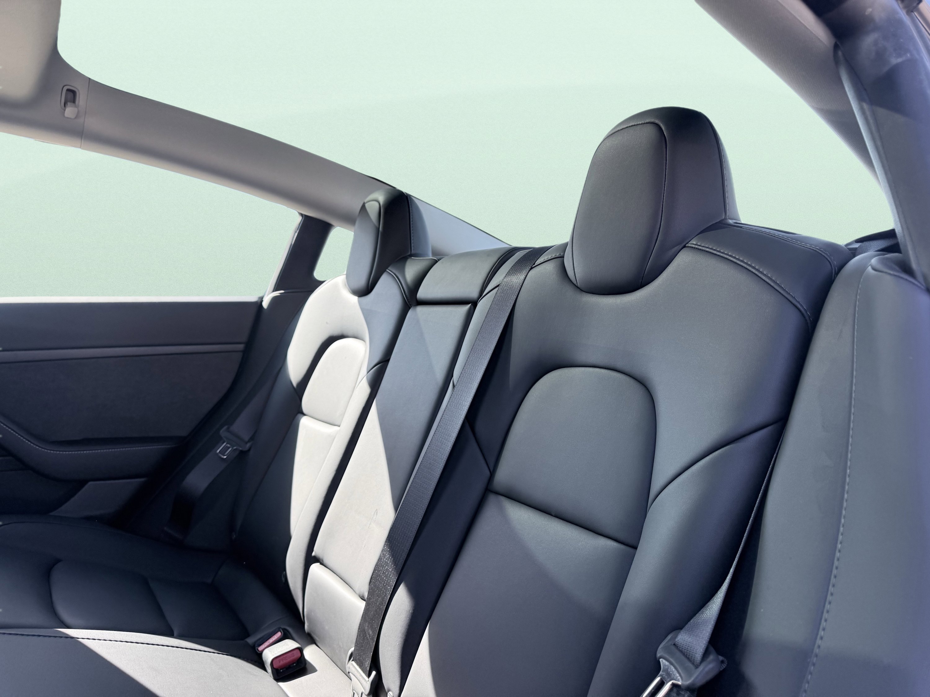 Used 2023 Tesla Model 3 Standard Range image 36