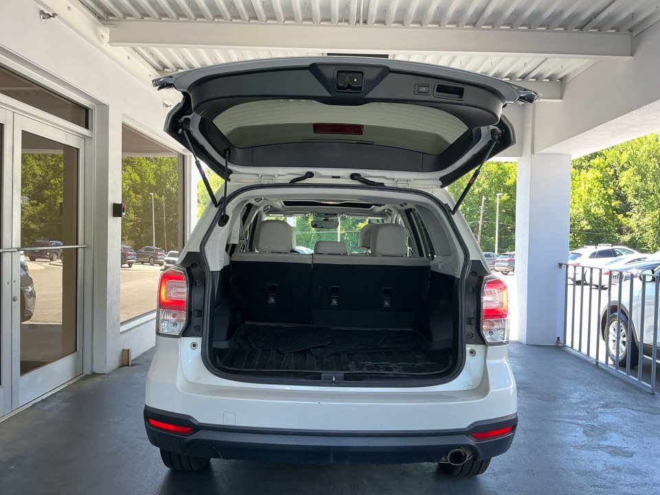 Used 2017 Subaru Forester 2.5i Limited AWD/4WD image 19