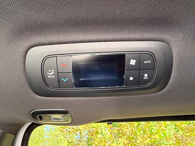 New 2026 Chrysler Pacifica Limited image 24