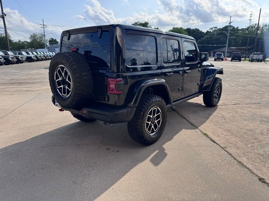 Used 2024 Jeep Wrangler Unlimited Rubicon AWD/4WD image 6