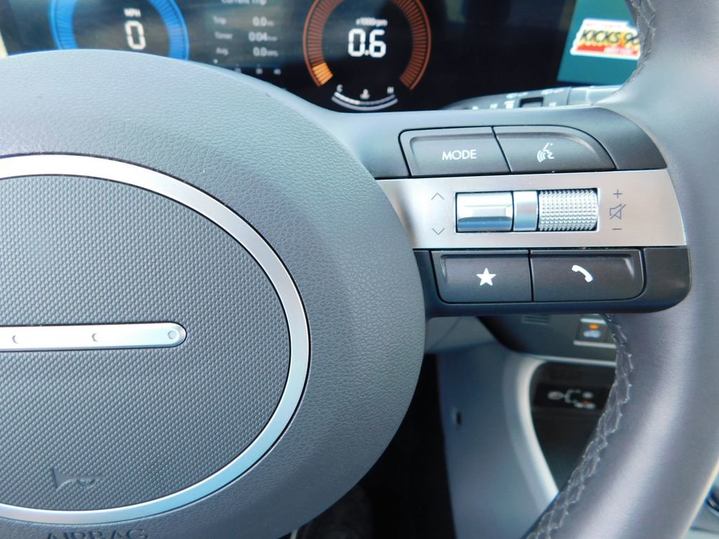 Used 2025 Hyundai Kona SEL FWD image 28