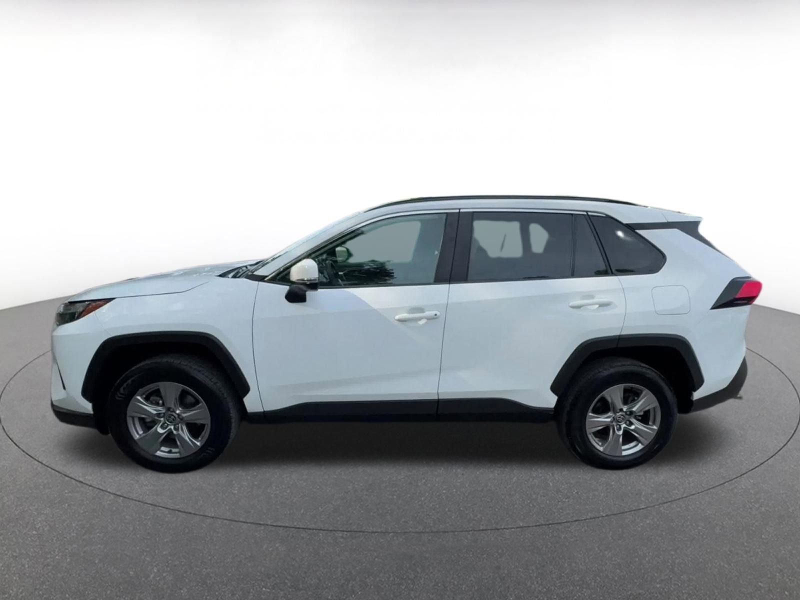 Used 2024 Toyota RAV4 XLE image 9