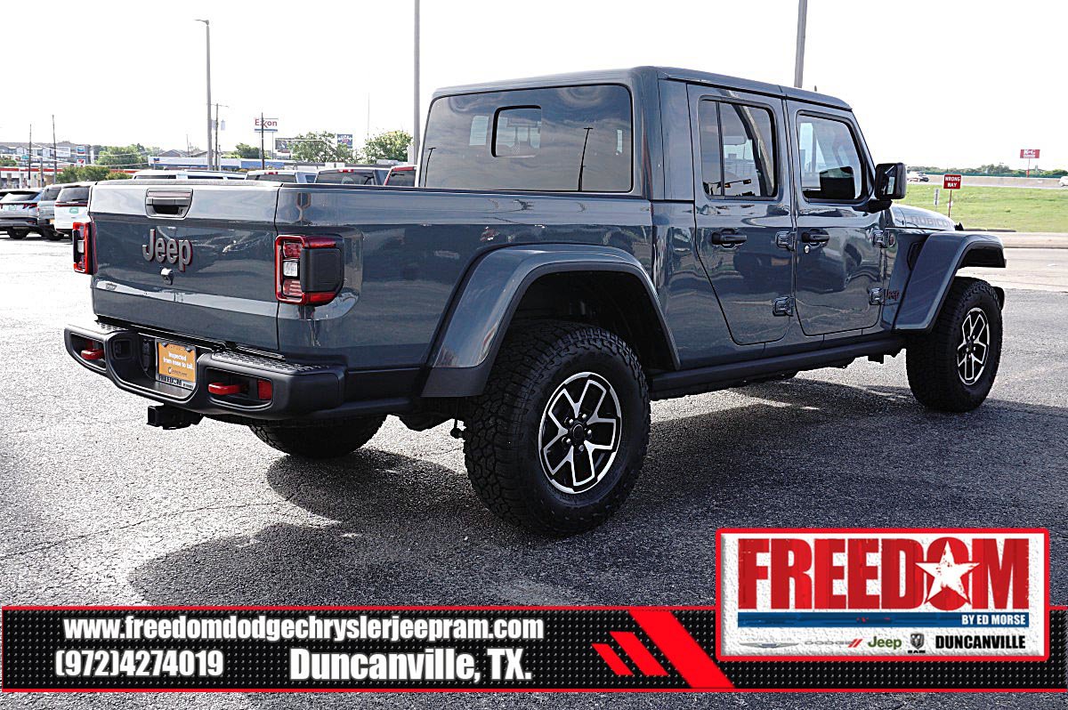 Certified 2025 Jeep Gladiator Rubicon w/ Convenience Group AWD/4WD image 5