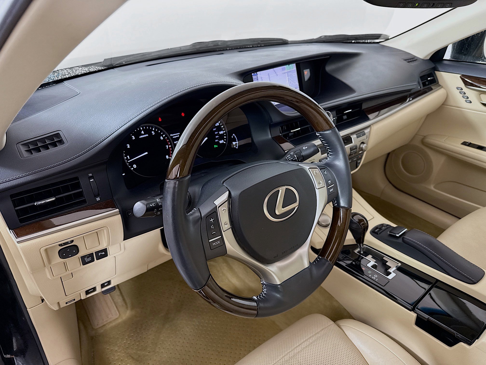 Used 2014 Lexus ES 350 w/ Ultra Luxury Package image 9