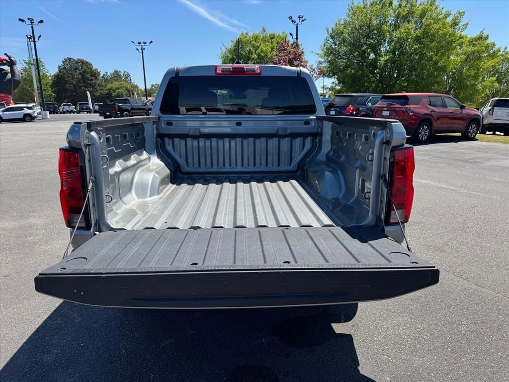 Used 2024 Chevrolet Colorado LT RWD image 10