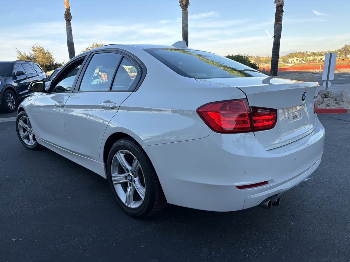 Used 2015 BMW 328i Sedan RWD image 5