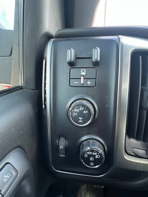 Used 2015 Chevrolet Silverado 1500 LTZ w/ Texas Edition, 1LZ Trim AWD/4WD image 21